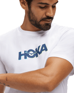 HOKA - GRAPHIC SS TEE Men - Rev Online