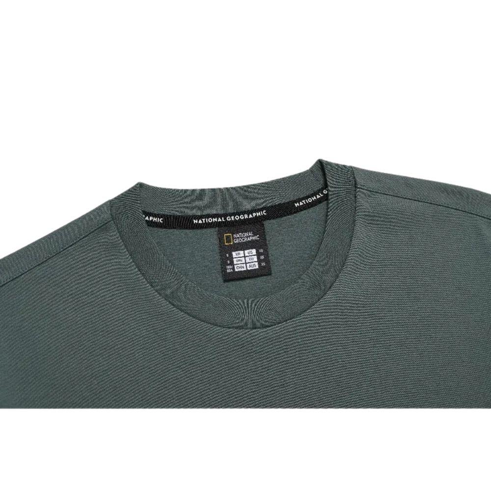 NATIONAL GEOGRAPHIC PATCH SEMI OVERSIZED TEE เสื้อยืดทีเชิ๊ตสำหรับผู้ชายและผู้หญิง - Rev Online