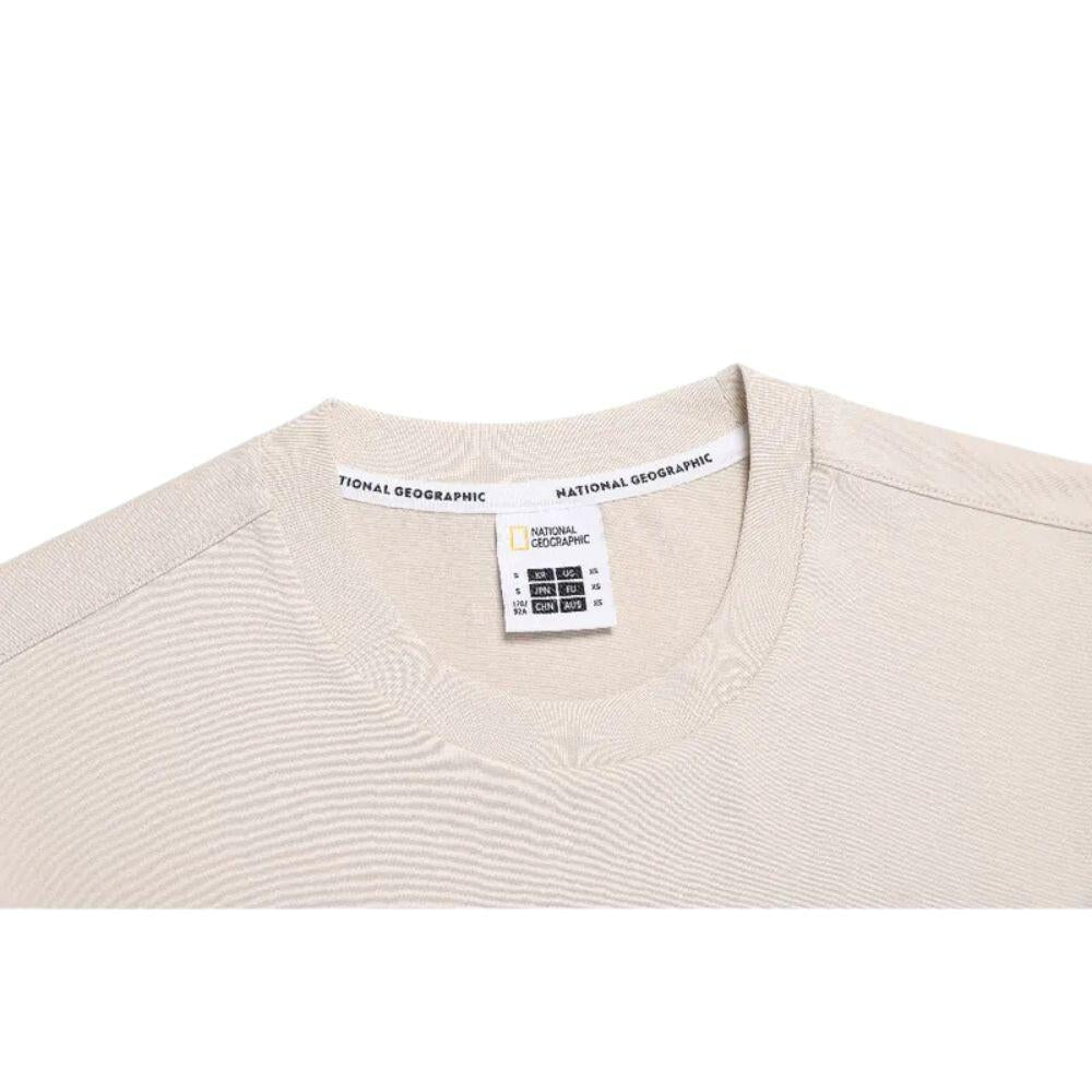 NATIONAL GEOGRAPHIC UNISEX SEMI - OVER FIT SUPIMA เสื้อยืดทีเชิ๊ตสำหรับผู้ชายและผู้หญิง - Rev Online
