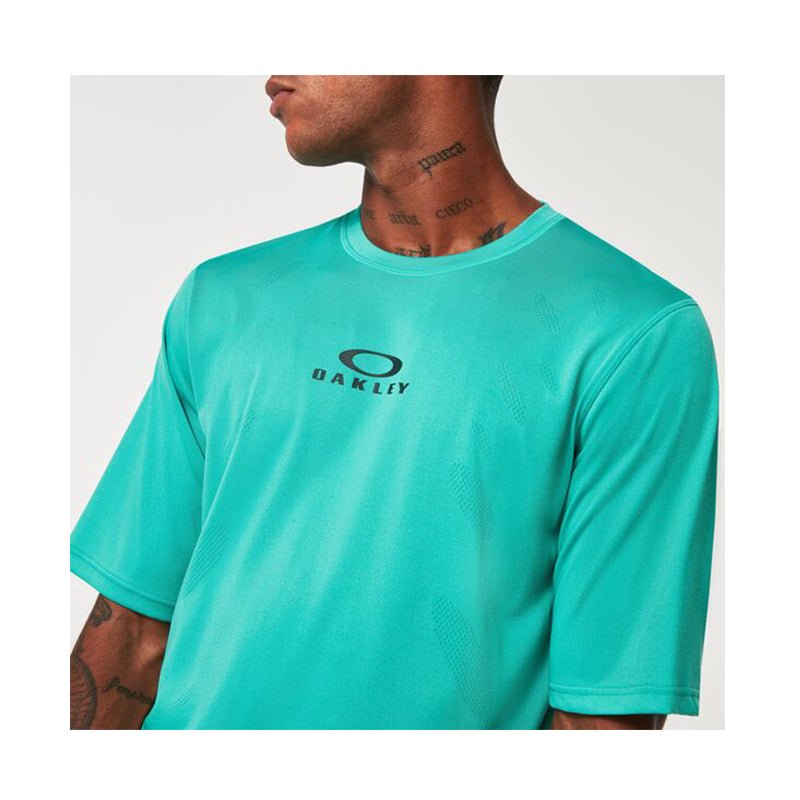 OAKLEY - LATITUDE RC SS TEE Men - Rev Online